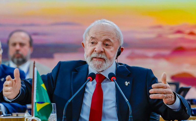 Lula diz que Trump acreditou em “mentira” sobre Bolsonaro