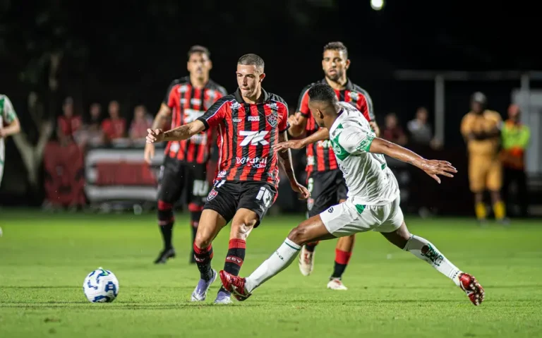 Vitória cede empate ao Juventude nos acréscimos no Barradão