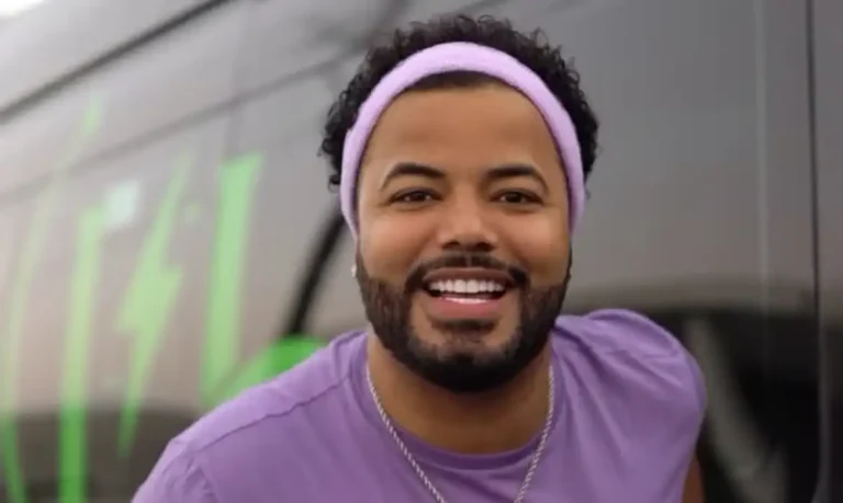 Entre lágrimas e orações: a mais recente aparição de Hytalo Santos