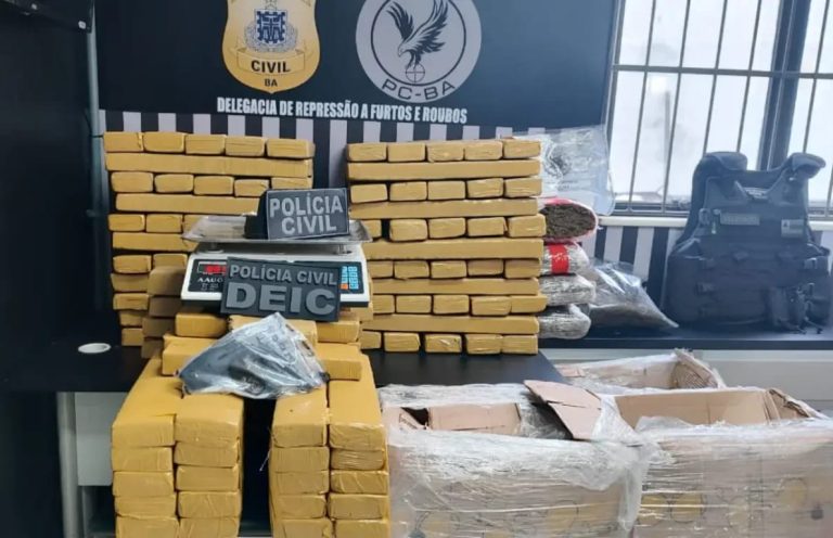 Quase 300kg de maconha é apreendido em residência no bairro Mangabeira, em Feira de Santana