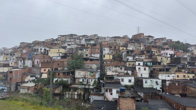 Sirenes são acionadas em nove comunidades de Salvador