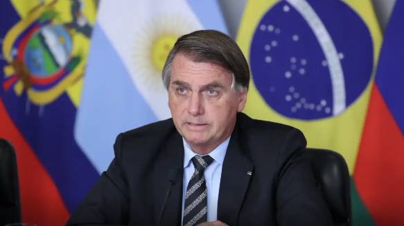 PL suspende salário e atividades partidárias de Jair Bolsonaro após perda de direitos políticos