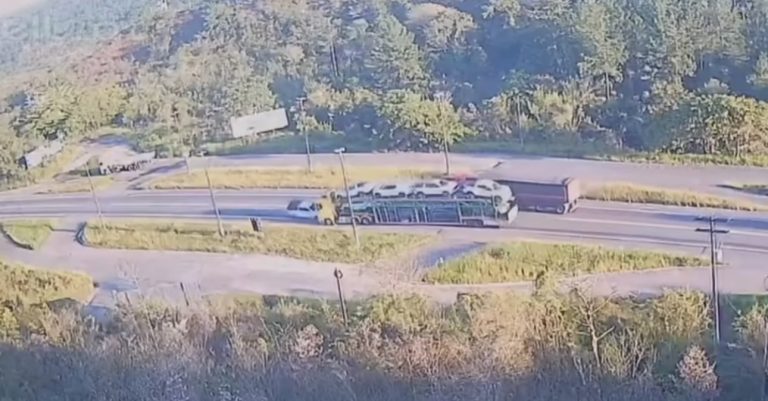 Carreta tenta ultrapassar e bate de frente com caminhonete na BR-101