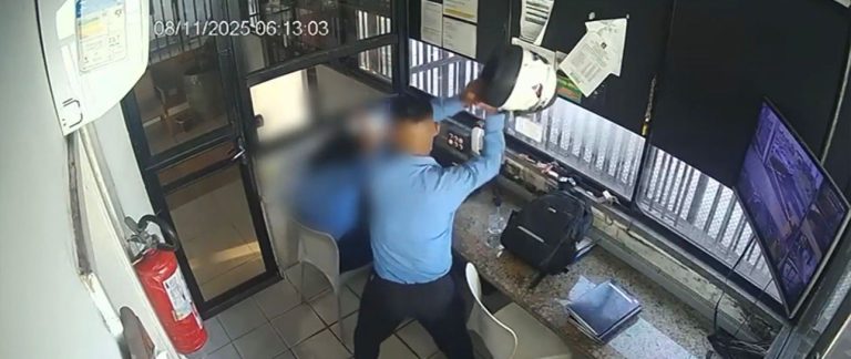Porteiro que agrediu colega com capacete se apresenta à polícia e é liberado