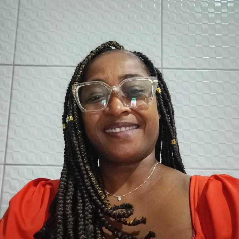 Professora é encontrada morta em Salinas da Margarida; Polícia Civil investiga suspeita de feminicídio