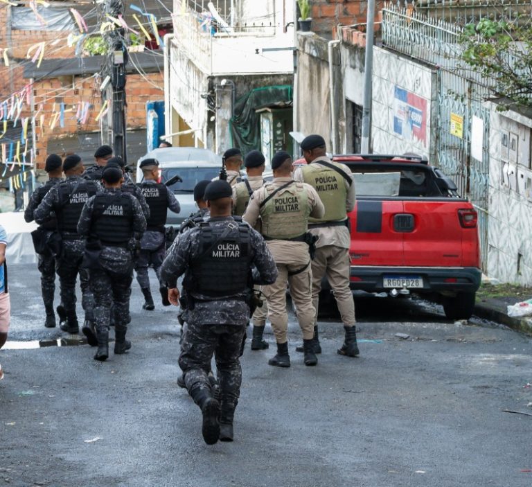 PM da Bahia proíbe filiação partidária de policiais da ativa após recomendação do MPBA