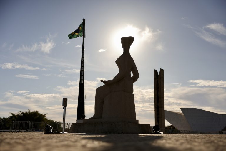 STF encerra processo da trama golpista para Bolsonaro, Torres e Ramagem