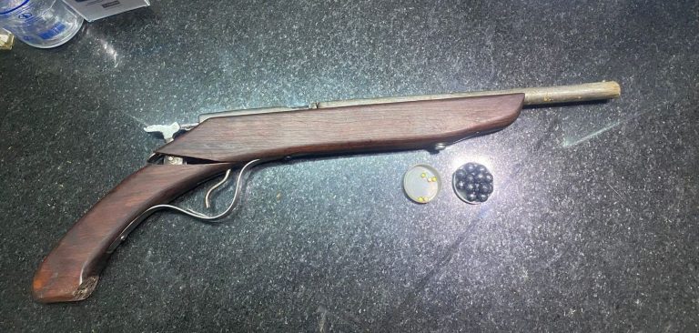 PM liberta mulher mantida em cárcere privado pelo companheiro em Eunápolis;