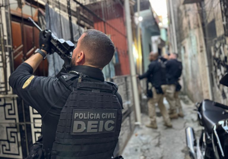 Três suspeitos de fraudar boletos bancários são presos em Salvador durante Operação Fake Bill