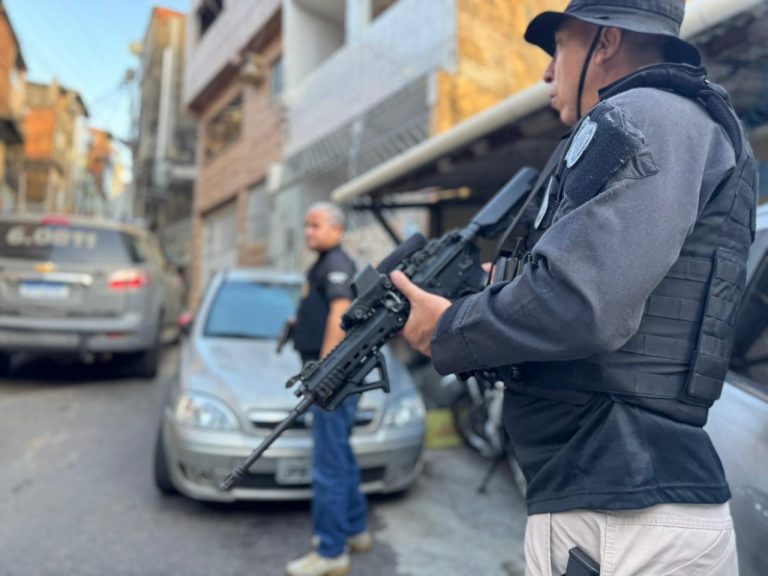 Idoso é preso por estuprar a neta de 12 anos em Lauro de Freitas