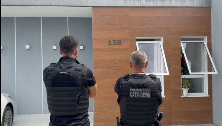 Foragido por homicídio é preso em condomínio de luxo em Feira de Santana
