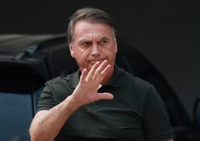 URGENTE: Justiça suspende benefícios de Jair Bolsonaro enquanto ele cumpre pena