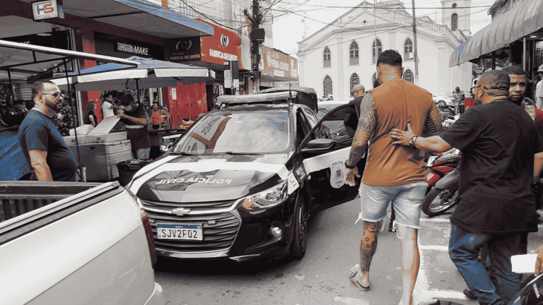 Polícia apreende cosméticos vendidos antes do lançamento oficial em Feira de Santana