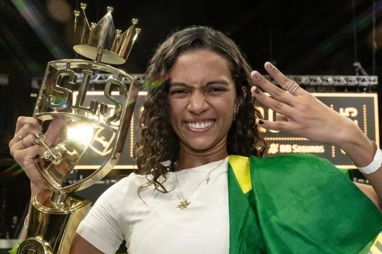 Rayssa Leal faz história e vira a única tetracampeã mundial de skate street
