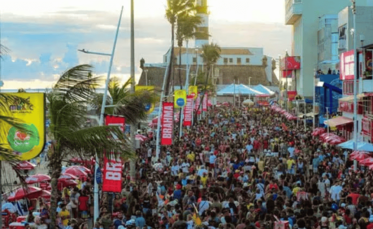 Previsão do Tempo: Sexta de Carnaval em Salvador será de calor abafado e pancadas de chuva