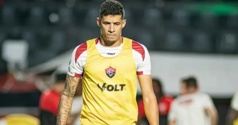 Vitória terá desfalque longo, Camutanga vai passar por cirurgia