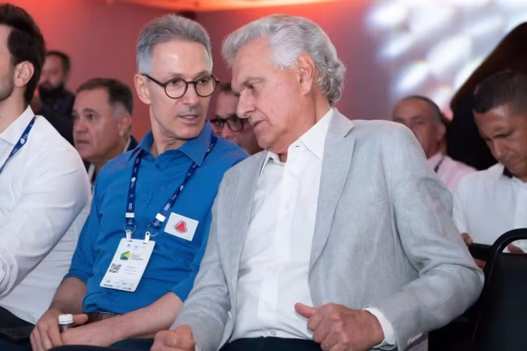 Caiado e Zema admitem união de candidaturas para eleição presidencial