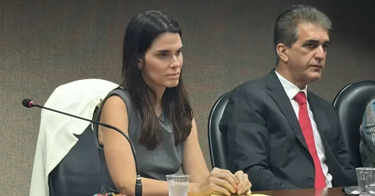 Camila Vasquez avança na disputa por vaga no Tribunal de Contas dos Municípios