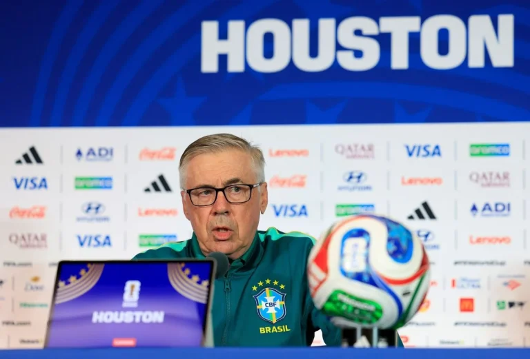 Ancelotti faz mistério sobre escalação, mas garante Brasil pronto para enfrentar o Japão
