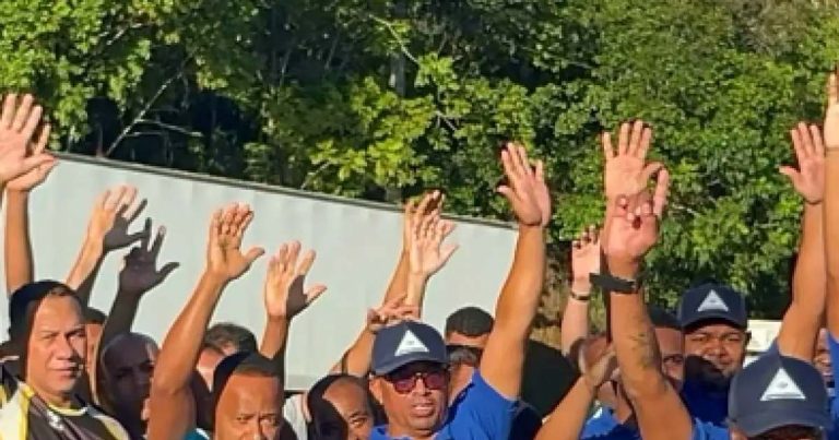 Entregadores paralisam atividades e promovem protesto em Salvador e RMS