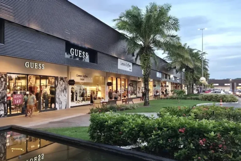 Bandidos armados invadem joalheria e causam momentos de terror em shopping