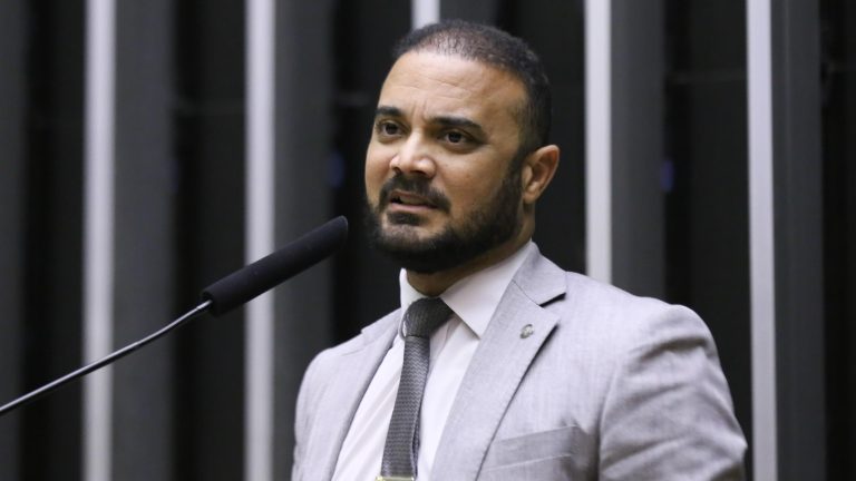 Câmara aprova projeto que isenta profissionais da segurança pública do Imposto de Renda