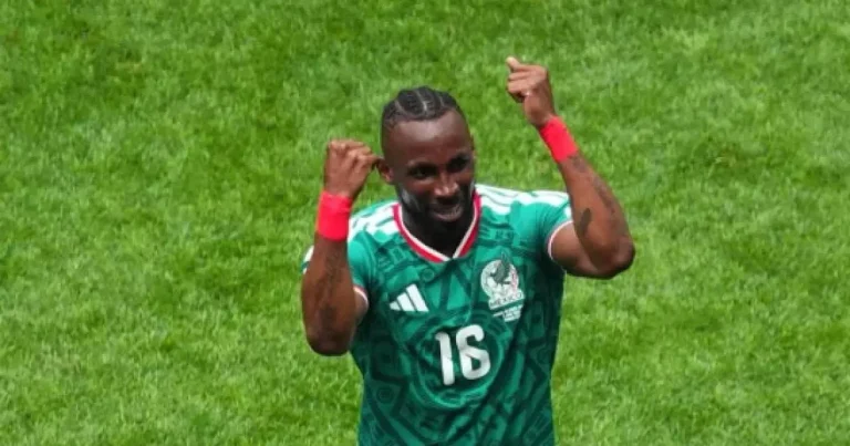 México vence o Equador e garante vaga nas oitavas de final da Copa do Mundo