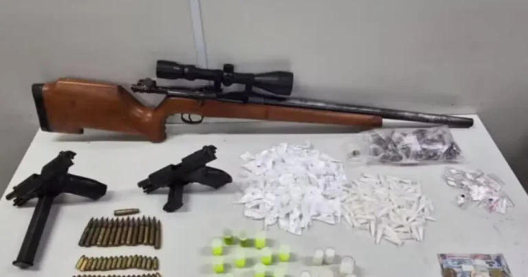 Três homens morrem em confronto com a PM em Salvador; fuzil, pistolas e drogas são apreendidos