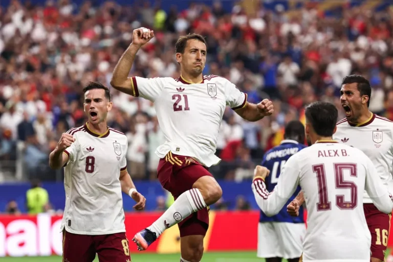 Espanha vence a França e garante vaga na final da Copa do Mundo de 2026