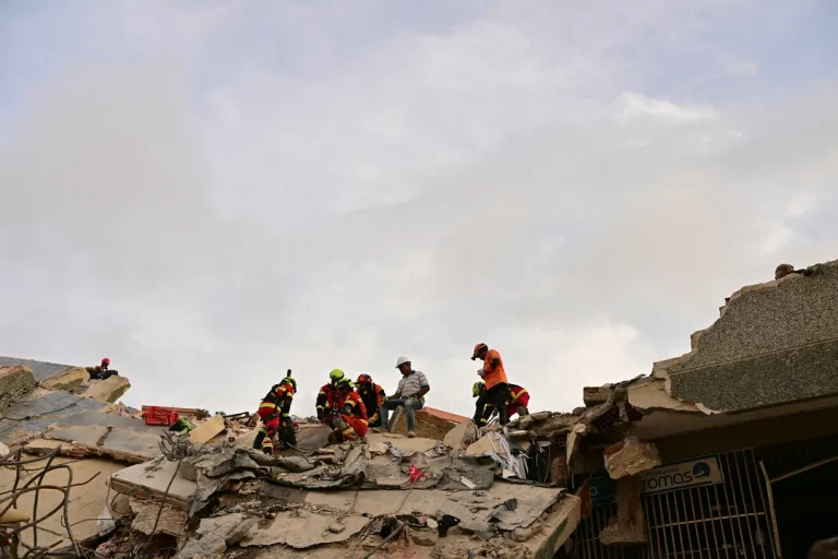 Número de mortos em terremotos na Venezuela sobe para 4.490