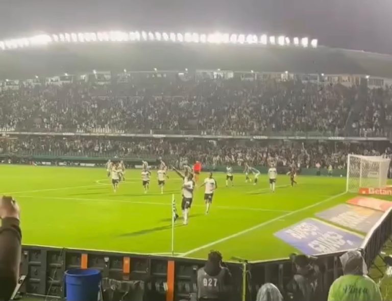 Doze anos depois, outro jogador cai no mesmo buraco do Couto Pereira