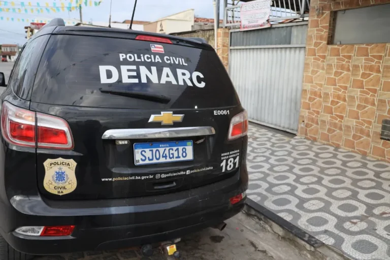 Casal é preso por tráfico de drogas e posse ilegal de arma em Feira de Santana