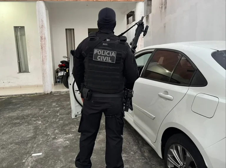 Operação bloqueia R$ 38 milhões de grupo investigado por comércio ilegal de armas na Bahia