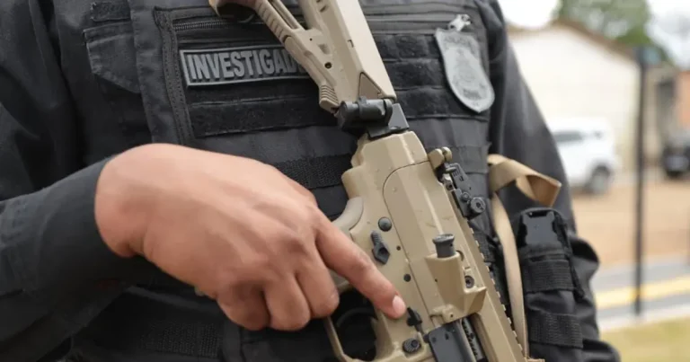 Operação Conexão 157 prende casal suspeito de roubar 82 celulares na Bahia