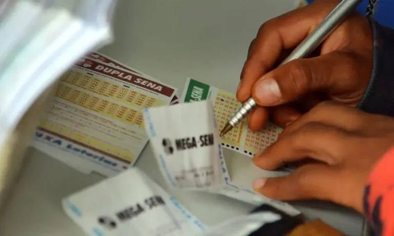 Mega-Sena acumula e sorteia prêmio de R$ 102 milhões nesta quinta-feira