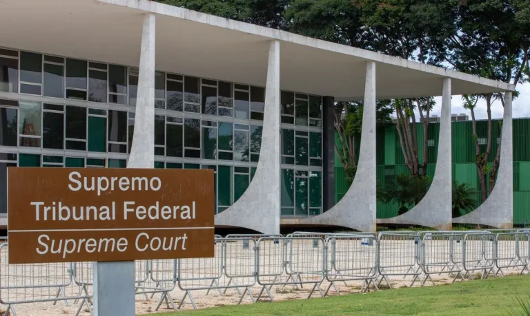 STF decide nesta terça se Alexandre de Moraes pode ser investigado