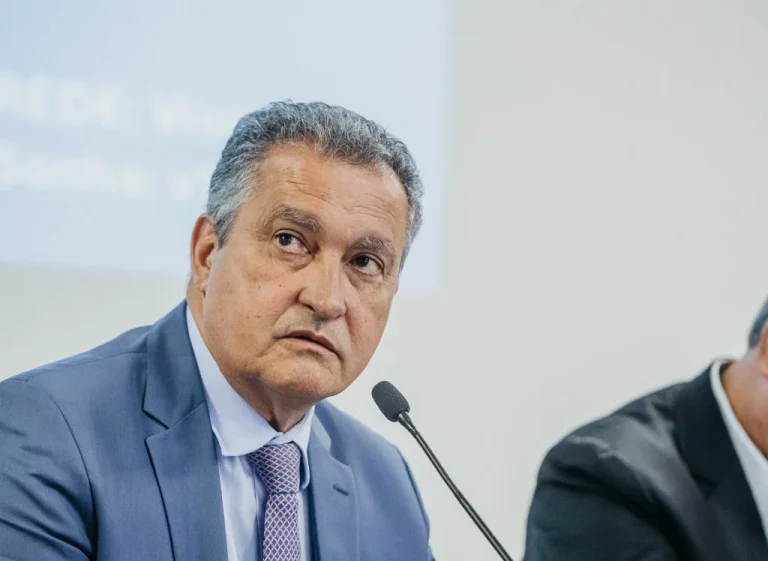 Rui Costa lidera corrida ao Senado; Wagner, Roma e Coronel aparecem próximos