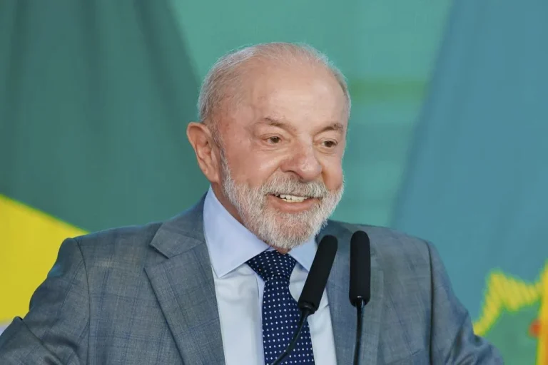Lula critica STF e acusa Mendonça de vazamento seletivo no caso Master