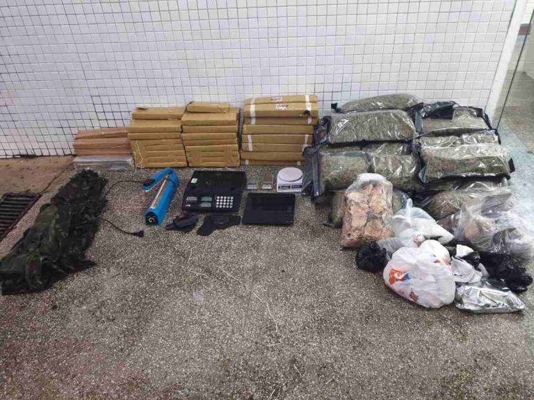 PM apreende grande quantidade de drogas em depósito no Bairro da Paz, em Salvador