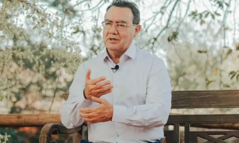 Augusto Cury entra no radar político e movimenta as redes sociais
