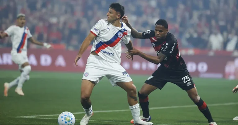 Bahia perde para o Athletico com pênalti desperdiçado nos acréscimos