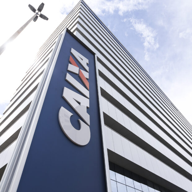 Empregados da Caixa rejeitam proposta e mantêm greve nacional