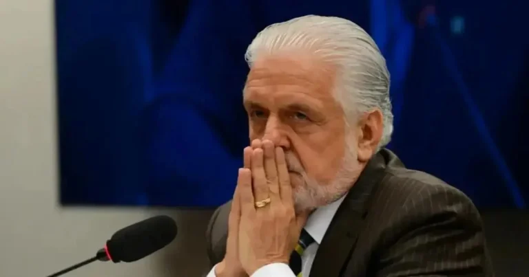 Justiça Eleitoral manda retirar MasterWhats do ar após ação ligada a Jaques Wagner