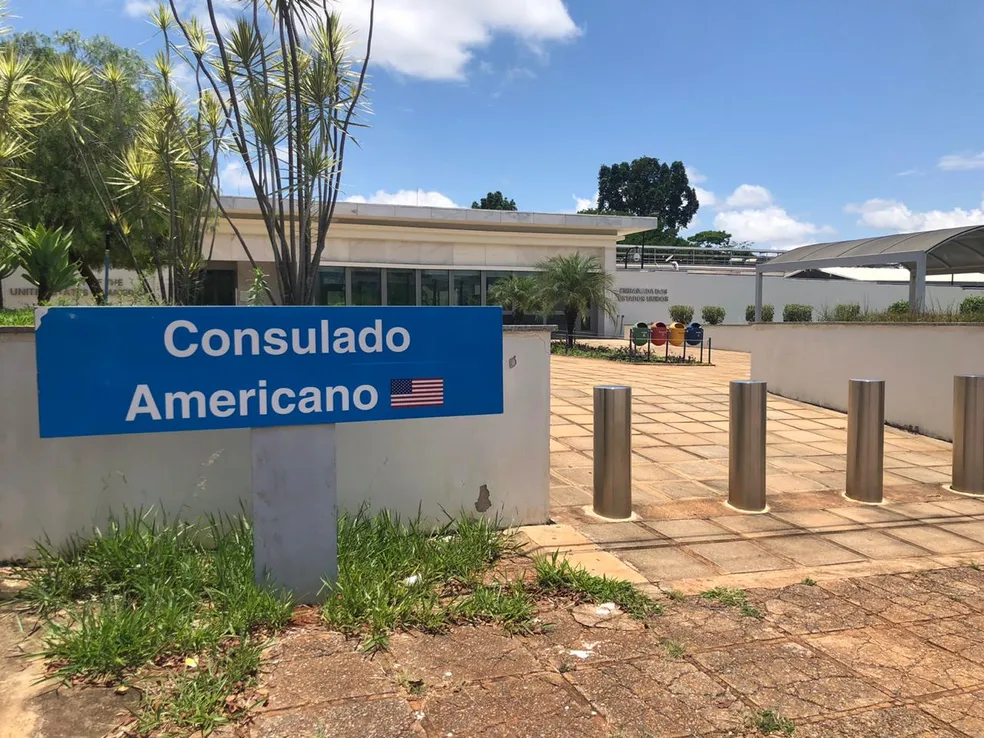 EUA suspendem atendimento presencial em embaixada e consulados no Brasil