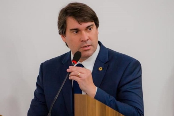 Niltinho ganha força nos bastidores para disputar presidência da Alba em 2027