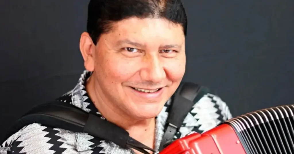 Morre o sanfoneiro Oswaldinho do Acordeon, ícone da música nordestina