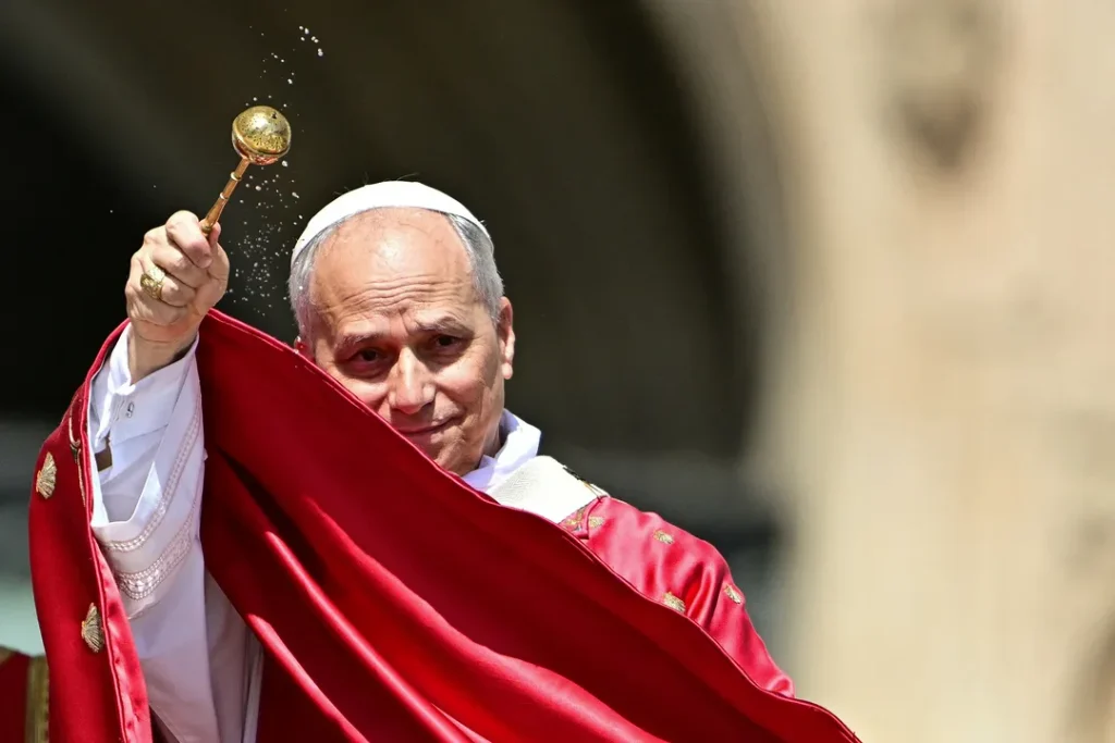 Papa Leão XIV será internado nesta terça-feira para retirar nódulo no pulmão