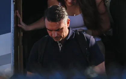 Flávio Bolsonaro se declara “verdadeiro presidente eleito do Brasil” em carta publicada nos EUA