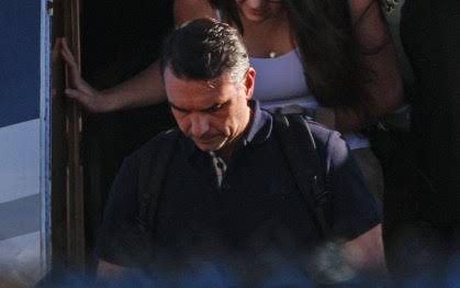 Carta de Flávio Bolsonaro provoca críticas e repercute em jornais estrangeiros