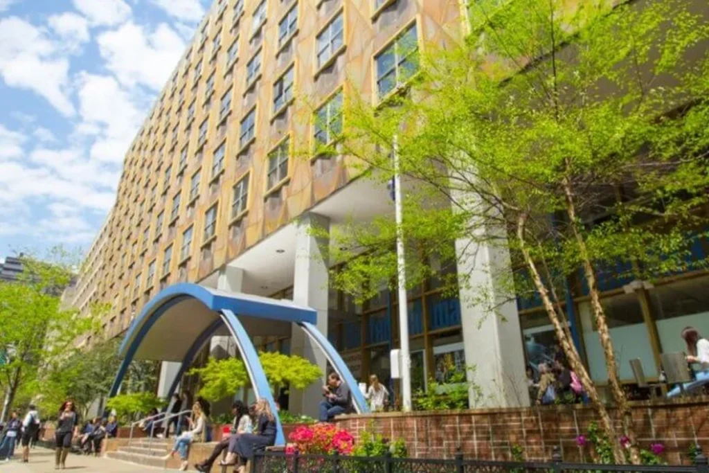 Universitária morre após ser drogada e estuprada em dormitório nos Estados Unidos